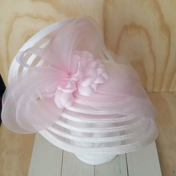Elegant Pink/White Statement Hat - Picture 5 of 7